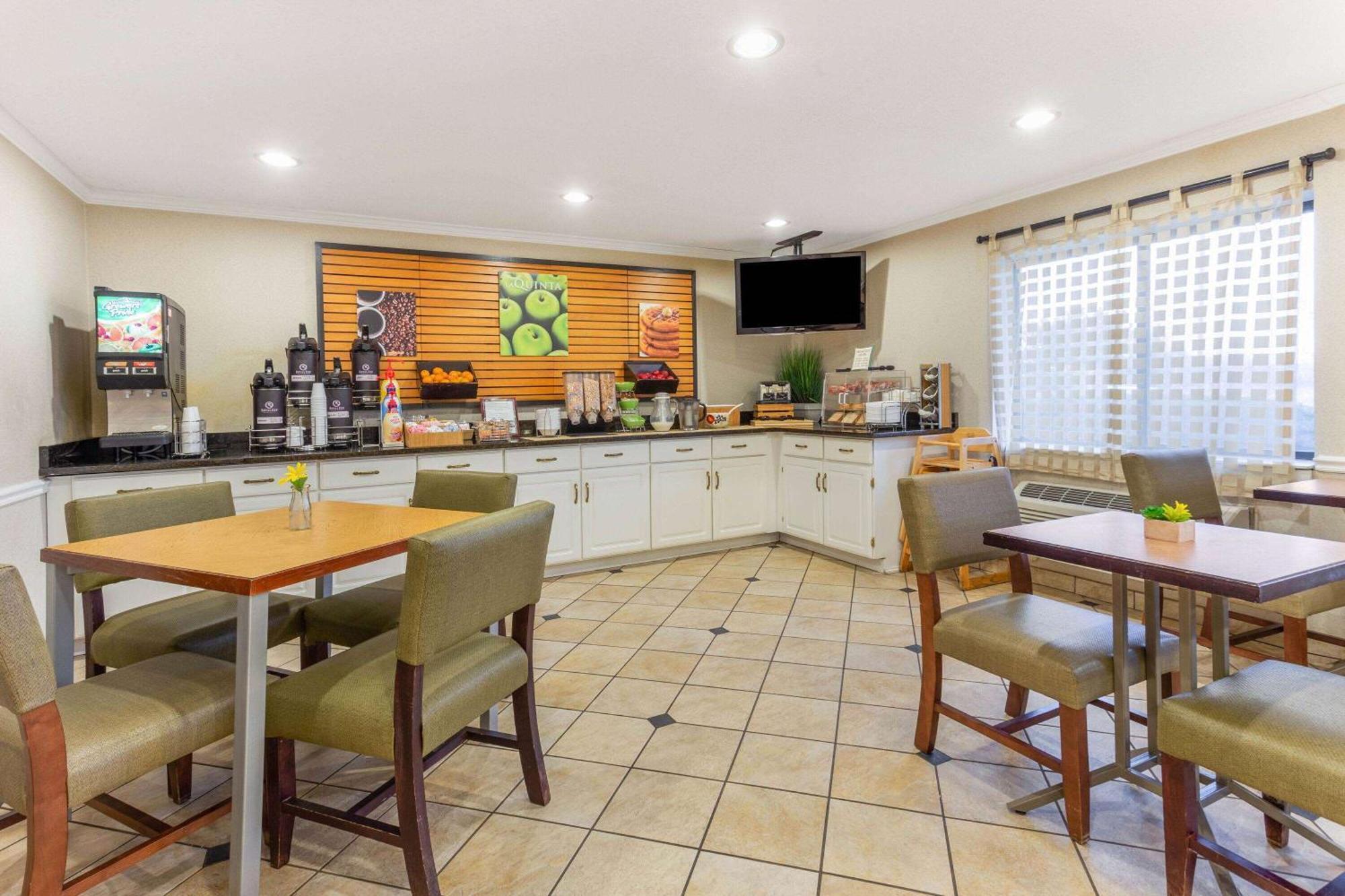 La Quinta By Wyndham Chicago Gurnee Hotel Екстериор снимка